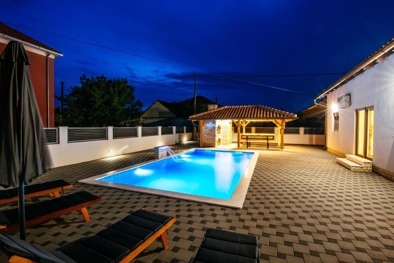 Villa Family House Moja Jube